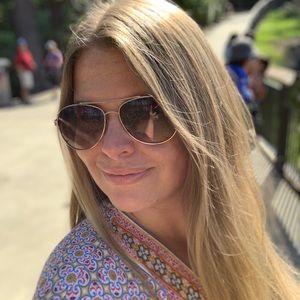 Meet your Posher, Elena